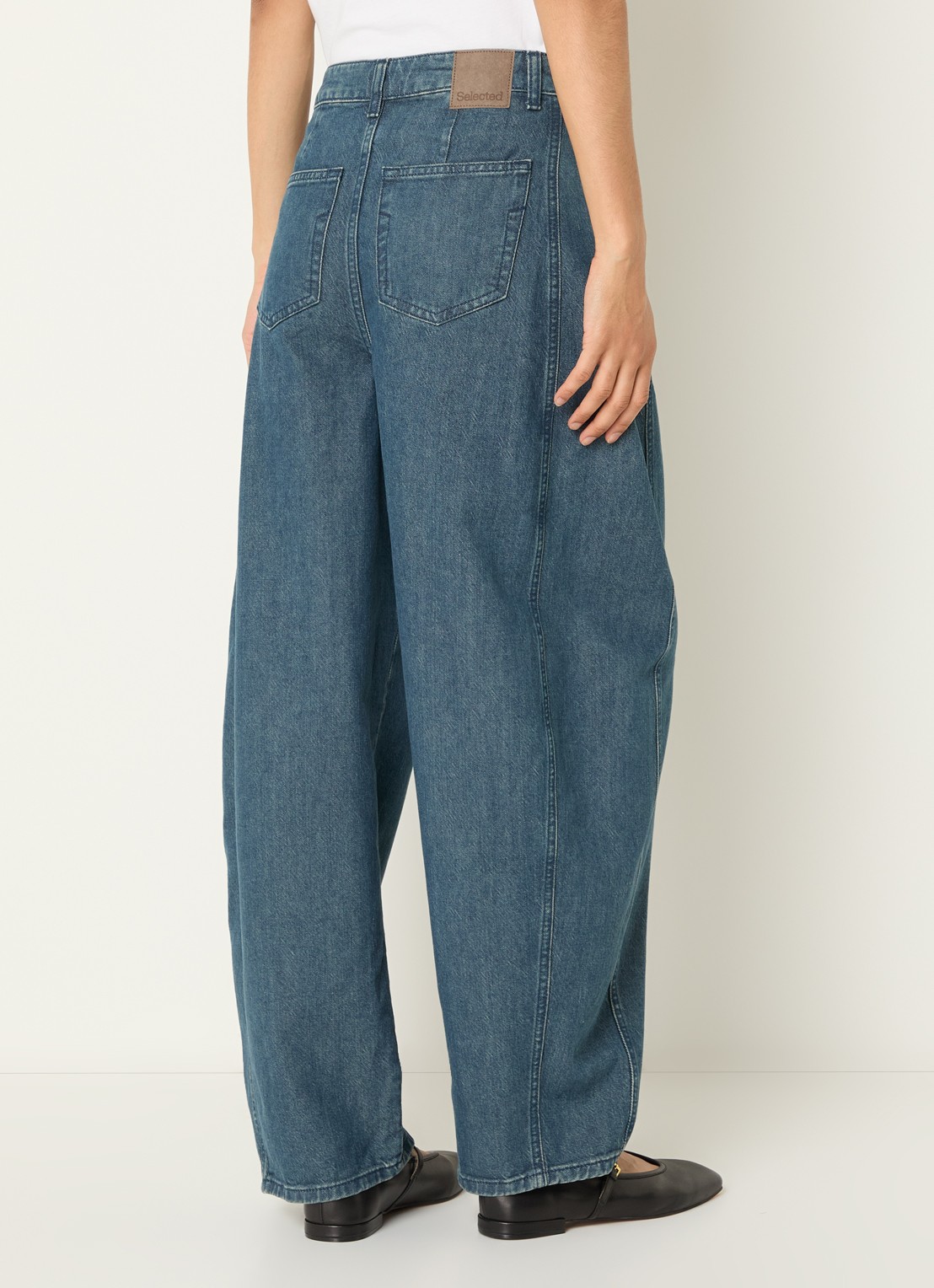 Selected Bella high waist balloon fit jeans met medium wassing - achterkant 4 indigo