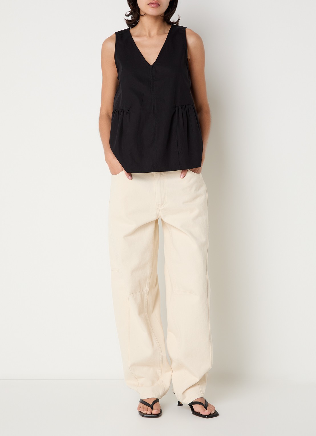 Selected Blair top met V-hals - voorkant 4 zwart