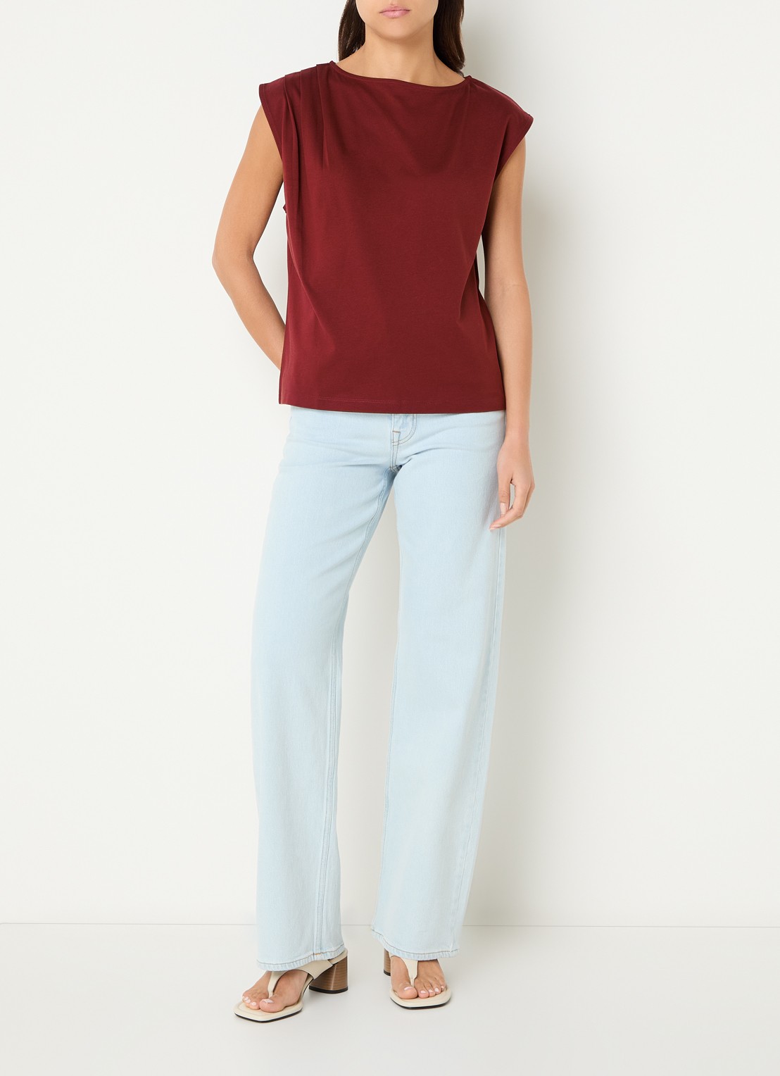 Selected Calli mouwloze top met plooidetail - voorkant 3 roestbruin