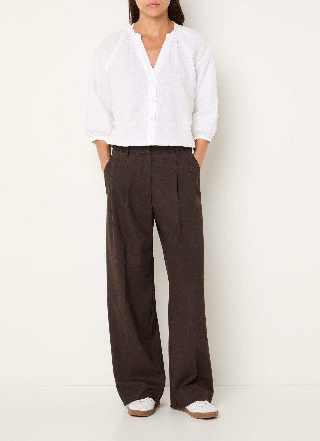 Selected Cleo blouse in linnenblend met V-hals - voorkant 3 wit