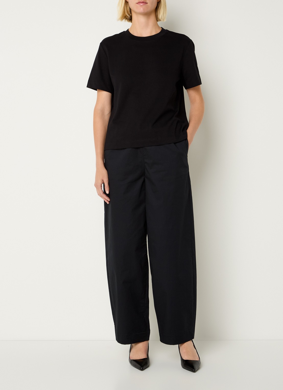 Selected Essential T-shirt met ronde hals - voorkant 2 zwart
