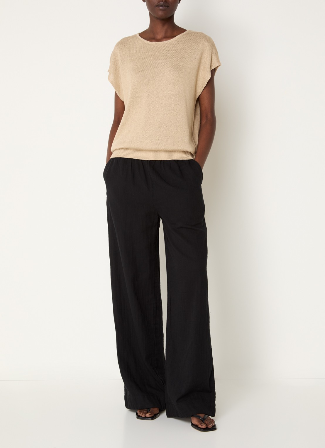 Selected Fannie high waist loose fit chino met steekzakken - voorkant 3 zwart