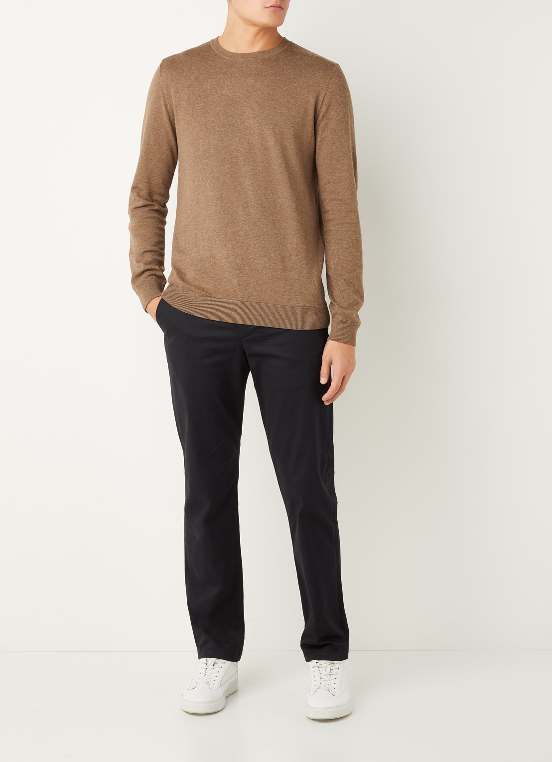 Selected Fijngebreide pullover met ronde hals - voorkant 3 lichtbruin