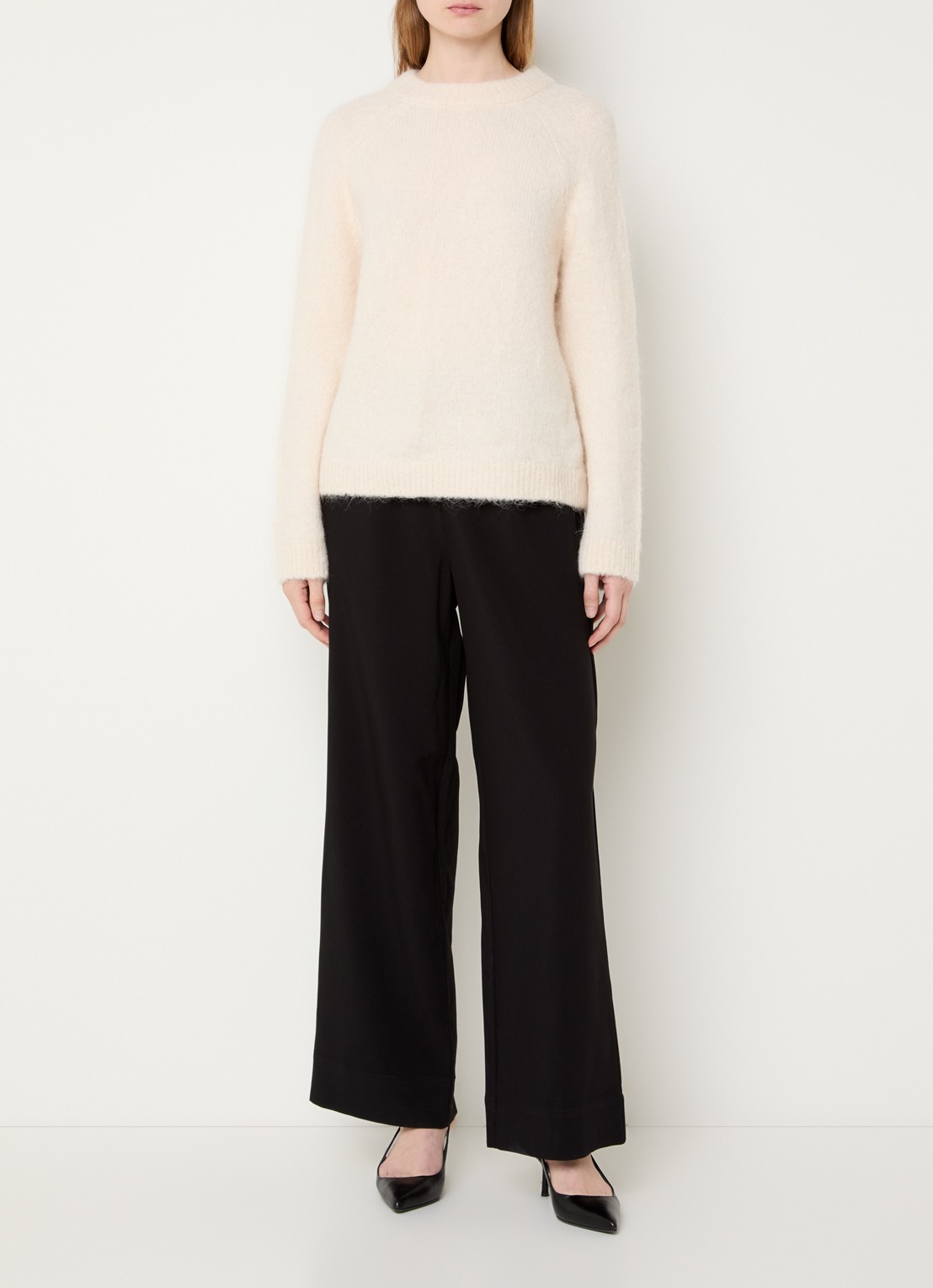 Selected Gabella fijngebreide trui in alpaca wolblend met gestrikt detail - voorkant 2 creme