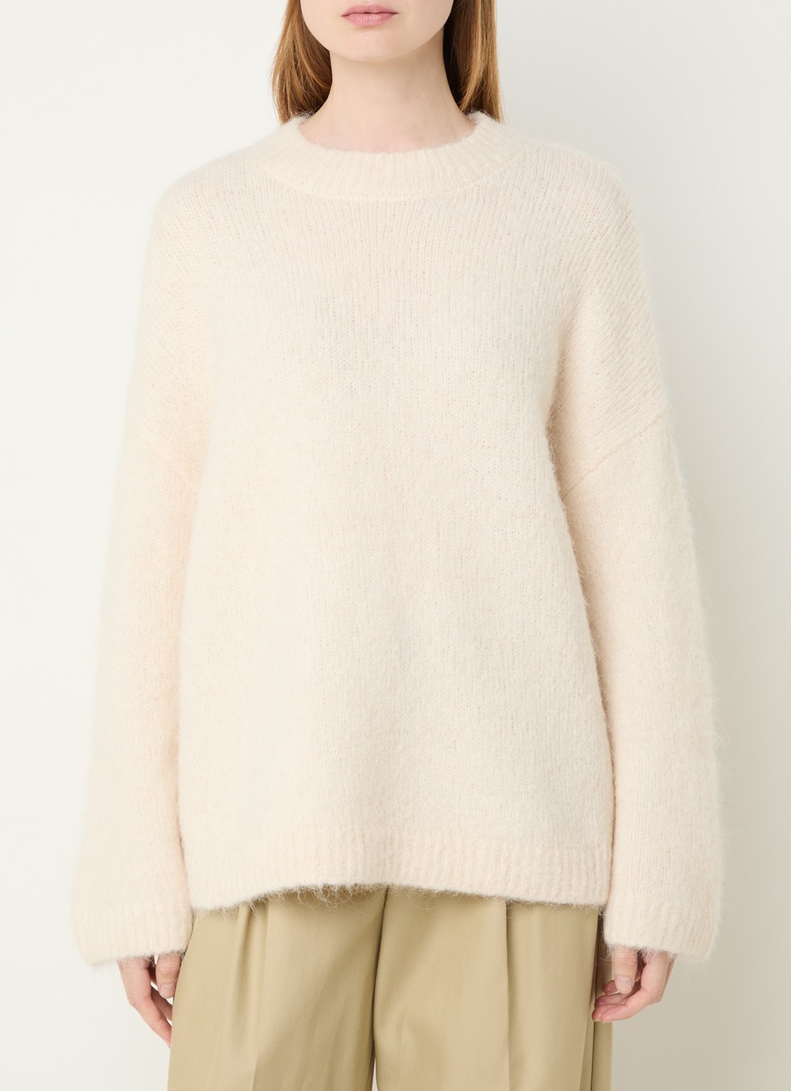 Selected Gabriella grofgebreide trui in alpaca wolblend - detail 4 gebroken wit