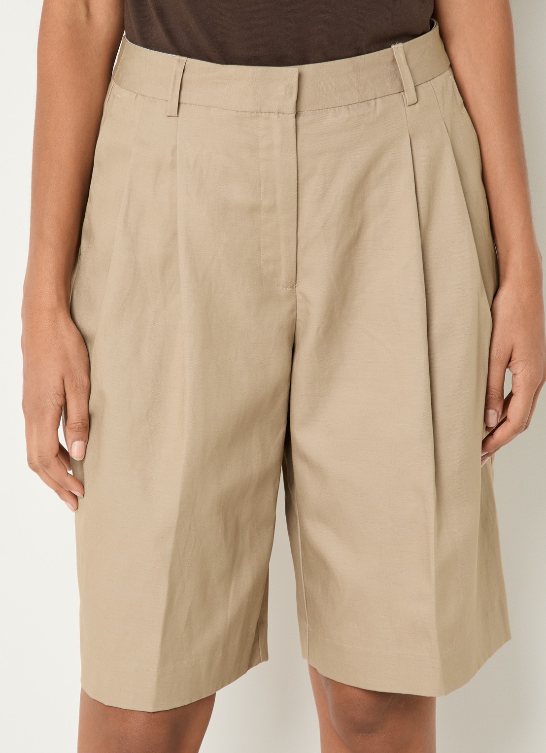 Selected High waist straight fit korte broek met steekzakken - detail 4 beige