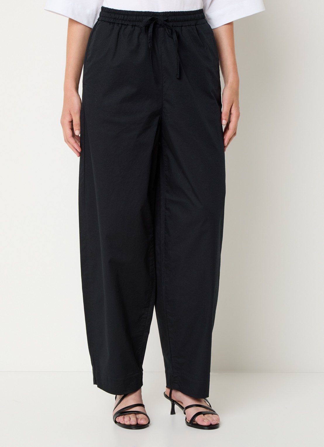 Selected Juma high waist straight fit broek in  katoenblend - detail 4 zwart