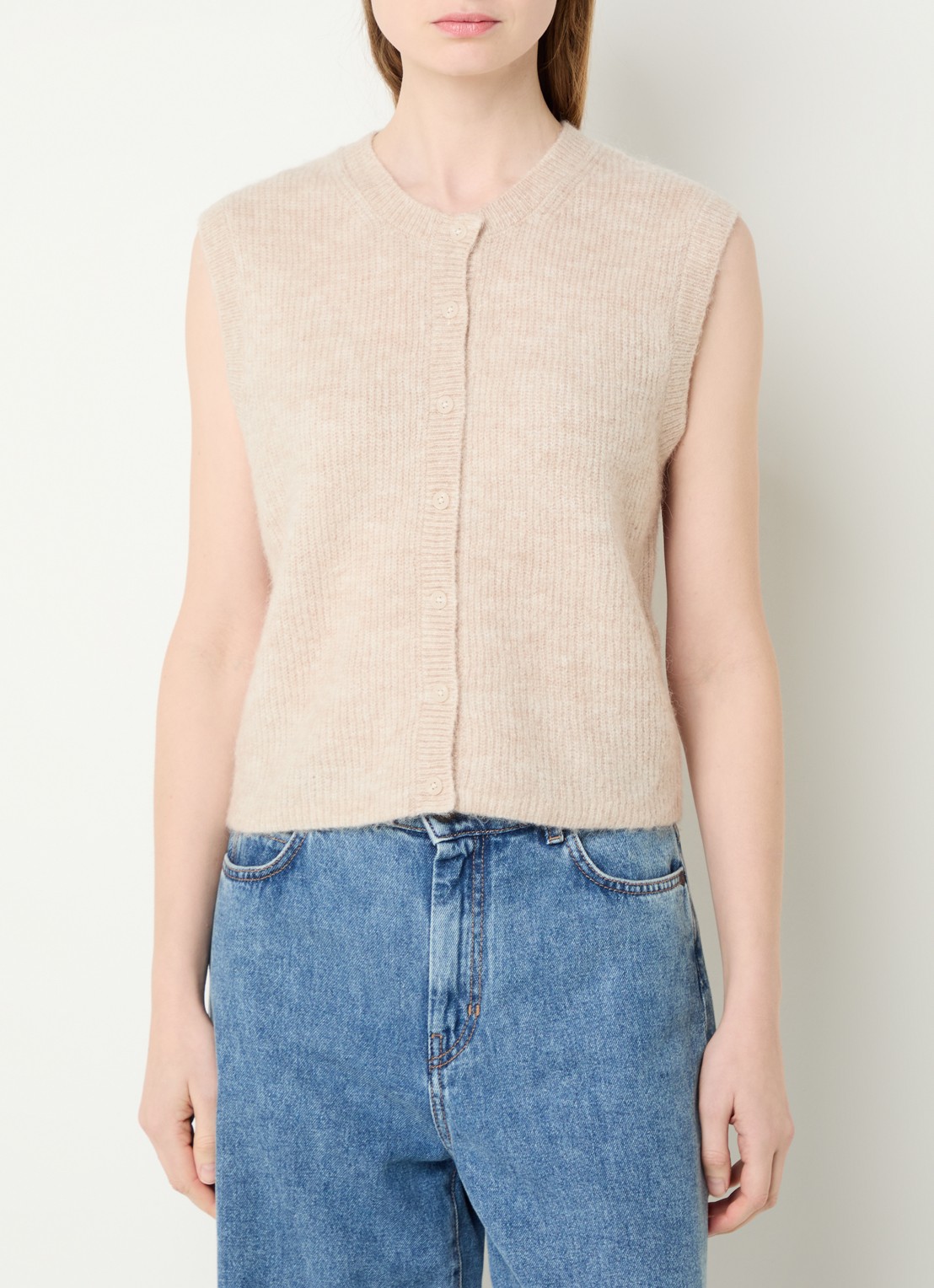 Selected Lulu grofgebreid gilet van alpaca wol - detail 2 beige