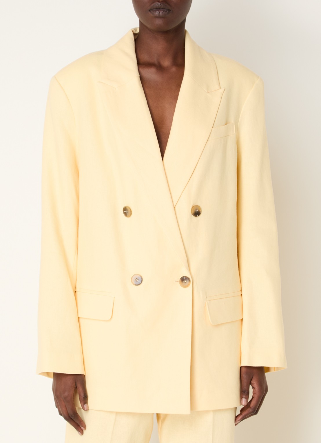 Selected Marlie oversized blazer in linnenblend met klepzakken - detail 4 lichtgeel