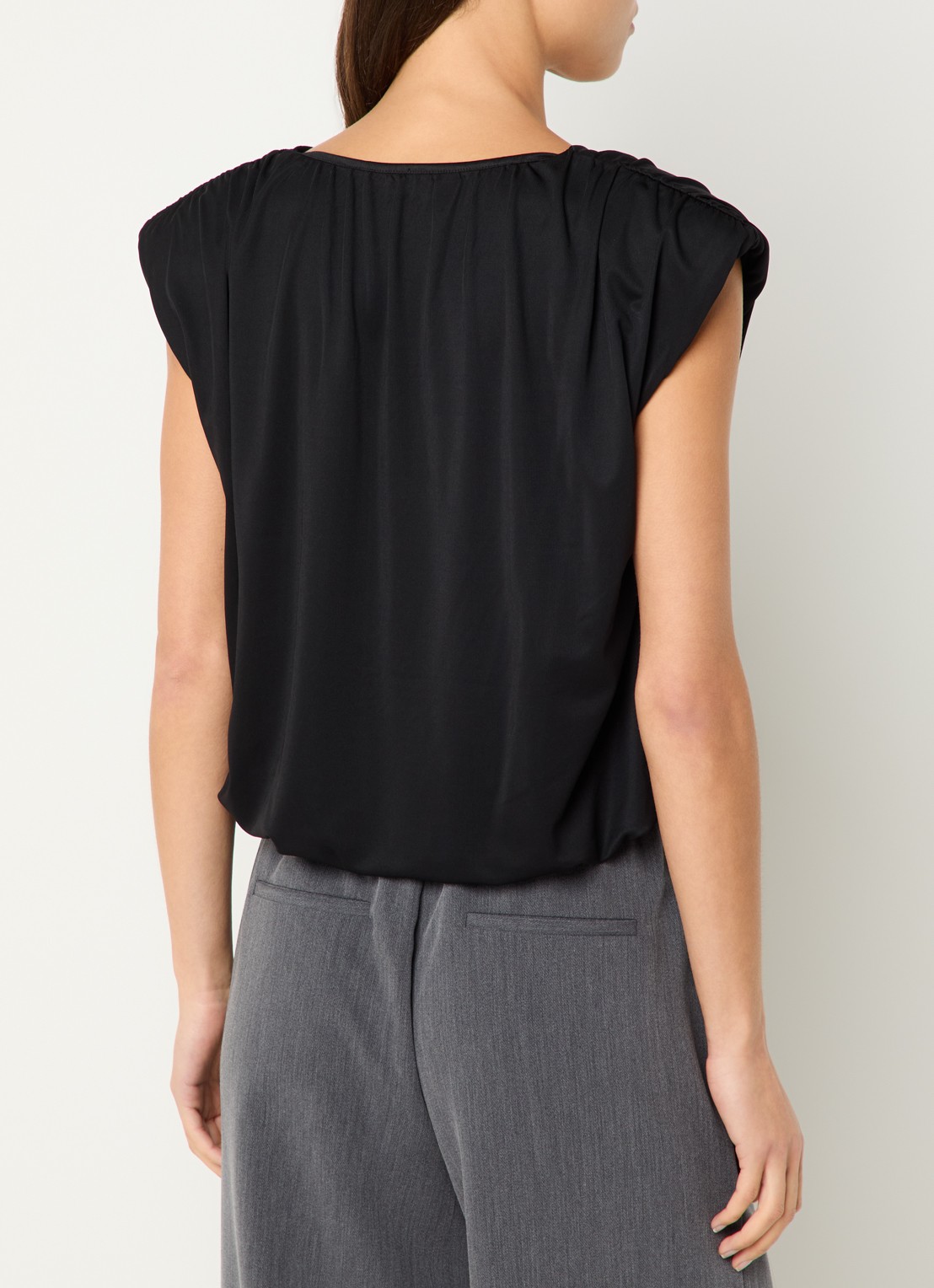 Selected Mira mouwloze top met schoudervulling - achterkant zwart