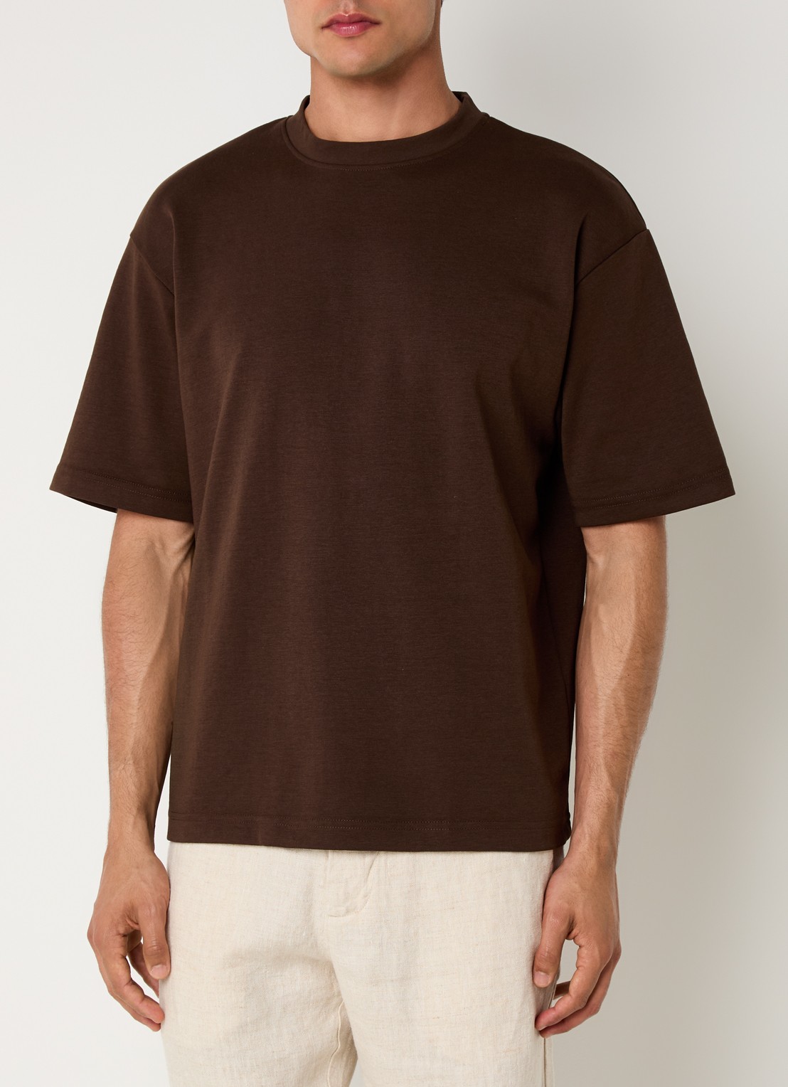 Selected Oscar T-shirt met ronde hals - detail 3 chocoladebruin