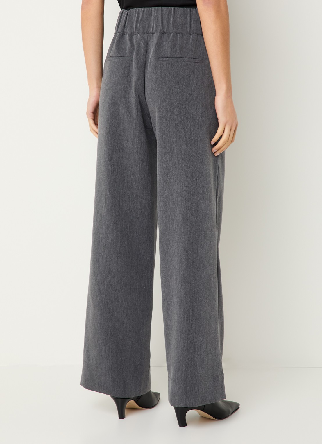 Selected Patricia mid waist wide fit pantalon met steekzakken - achterkant donkergrijs