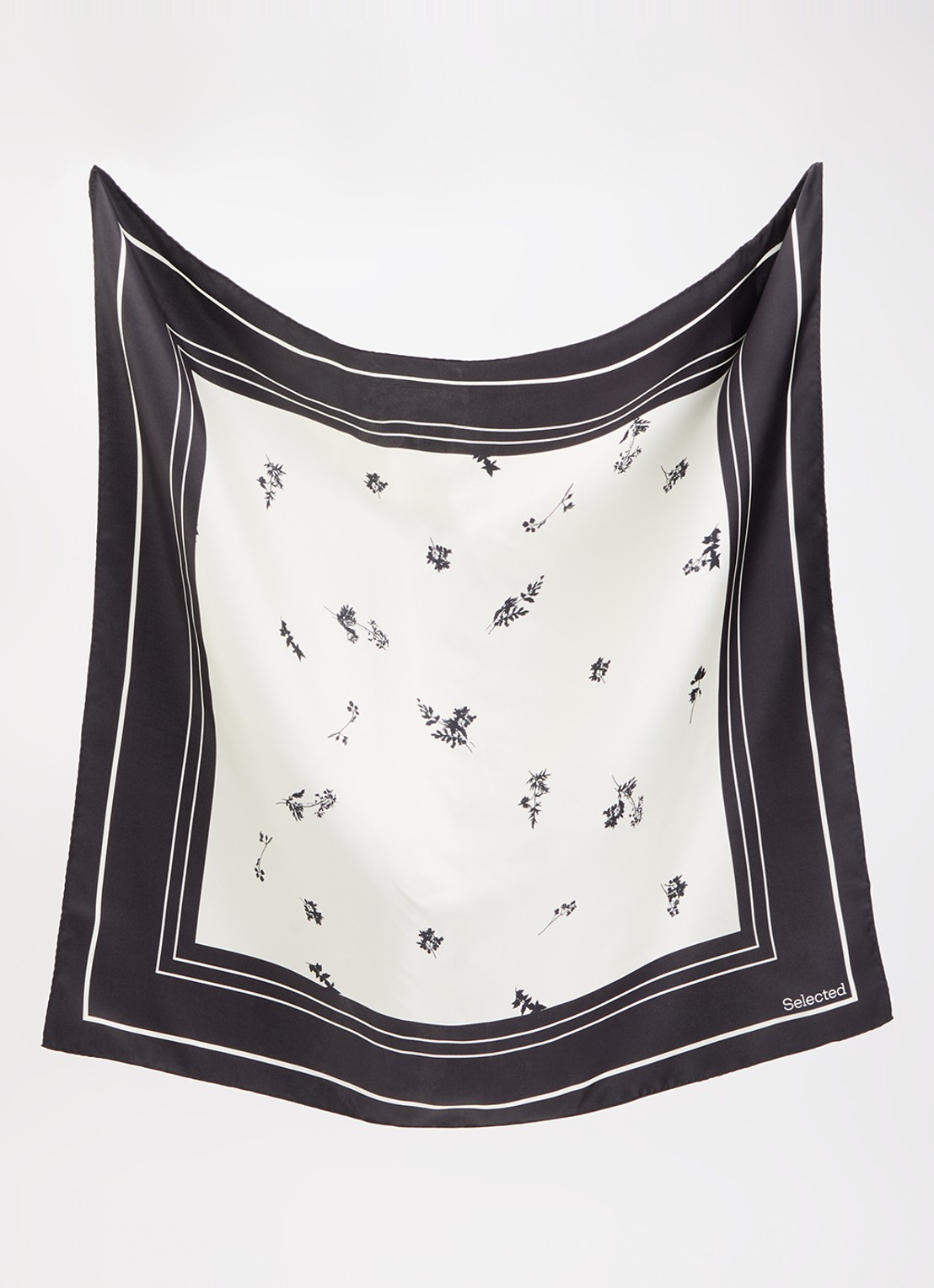 Selected Sara sjaal van zijde met print 60 x 60 cm  - detail beige