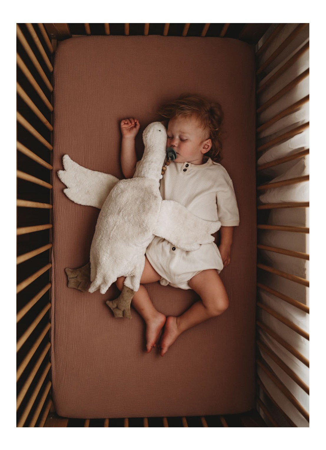 Senger Naturwelt Cuddly animal Goose large knuffel met warmtekussen 69 cm - detail 4 gebroken wit