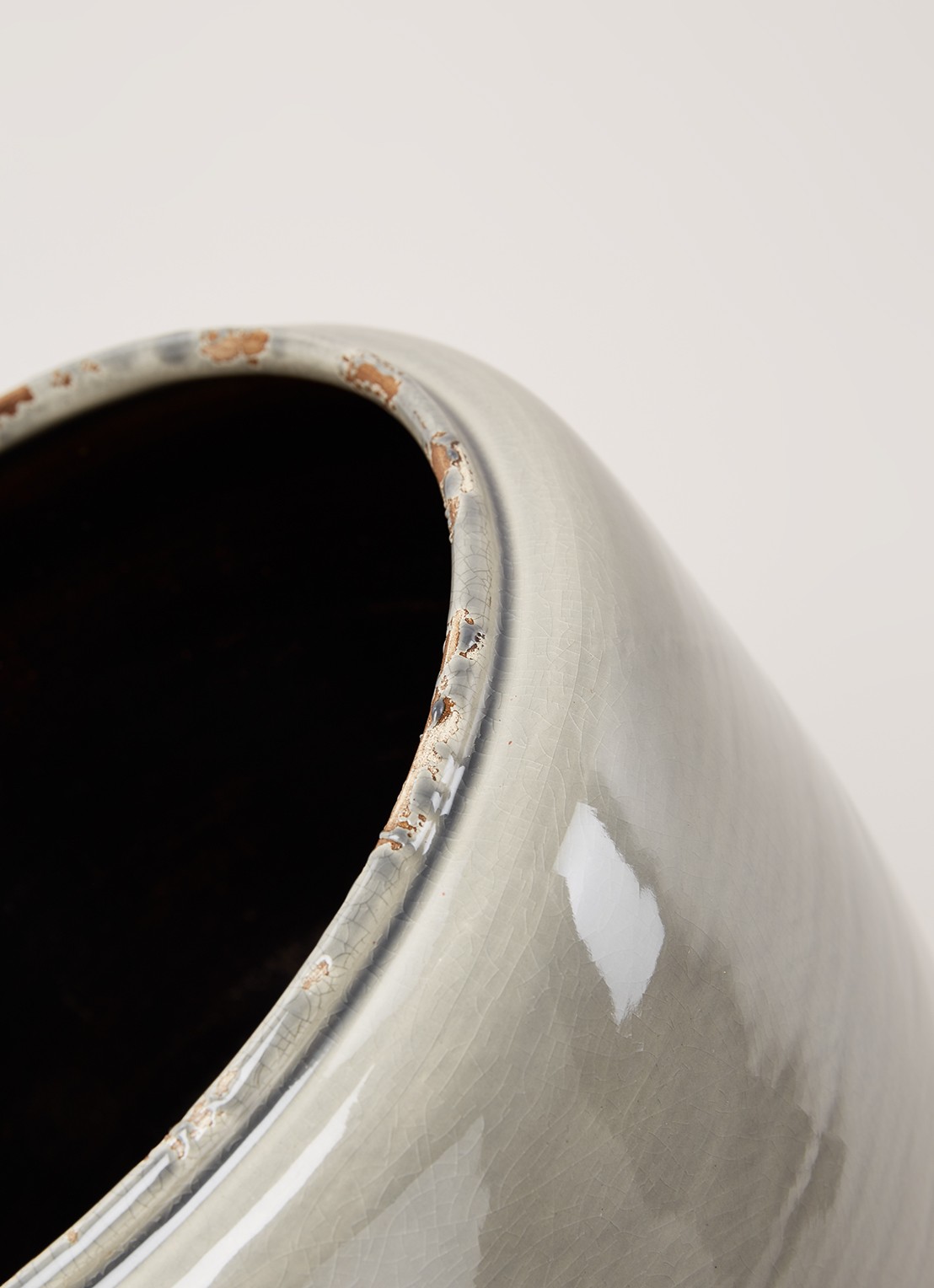Serax Costa M bloempot van aardewerk voor binnen Ø21 cm - detail lever