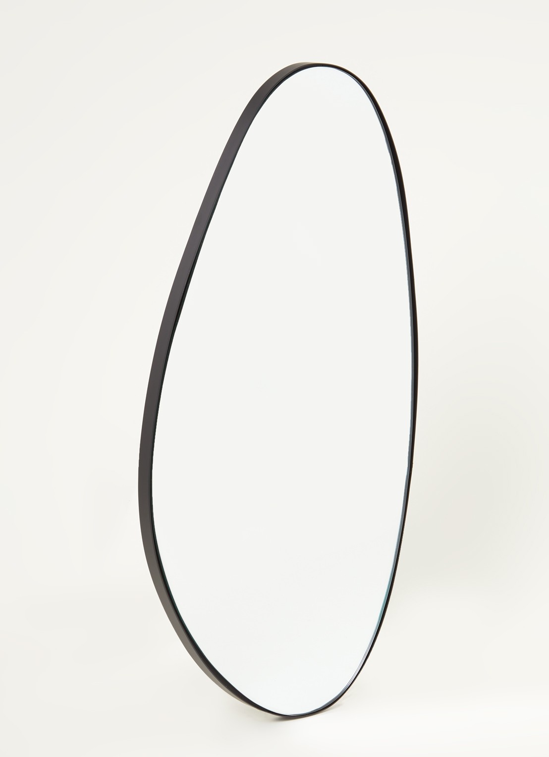 Serax D wandspiegel 49 x 23 cm  - voorkant 2 zwart
