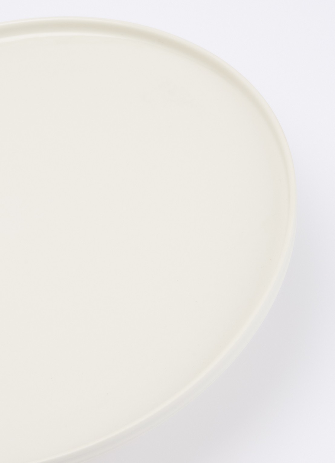 Serax Dune taartplateau 33 cm - voorkant 2 gebroken wit