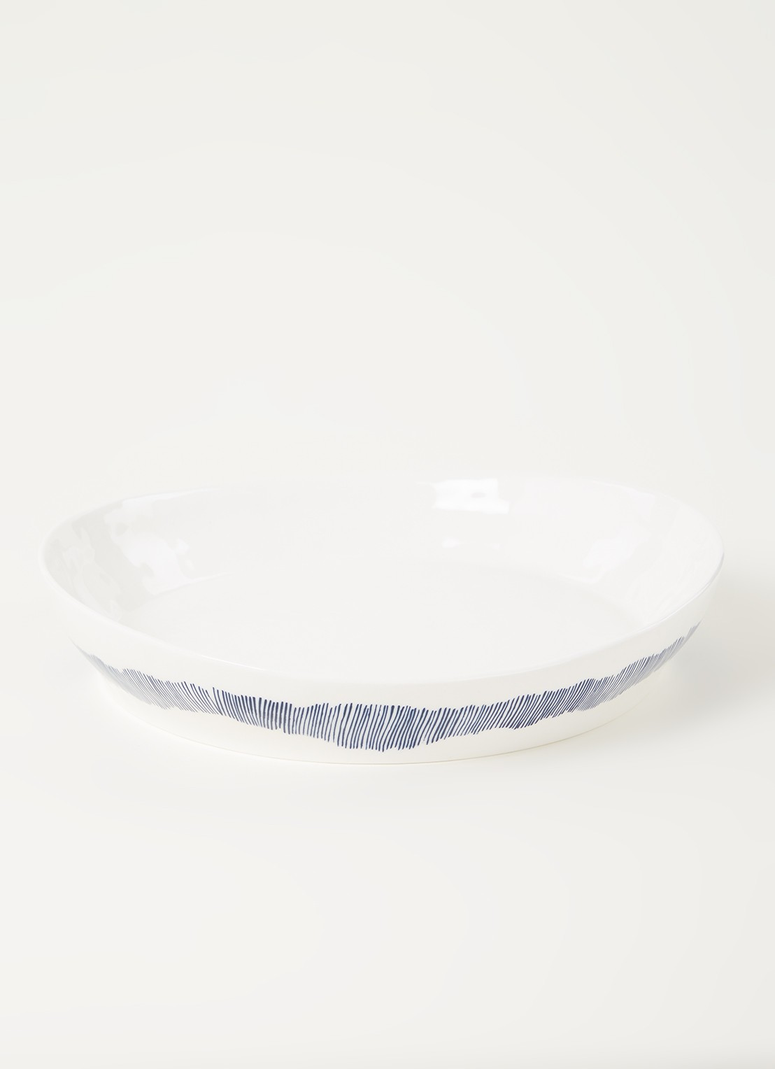 Serax FEAST Swirl-Stripes serveerschaal 30 cm  - voorkant 2 gebroken wit