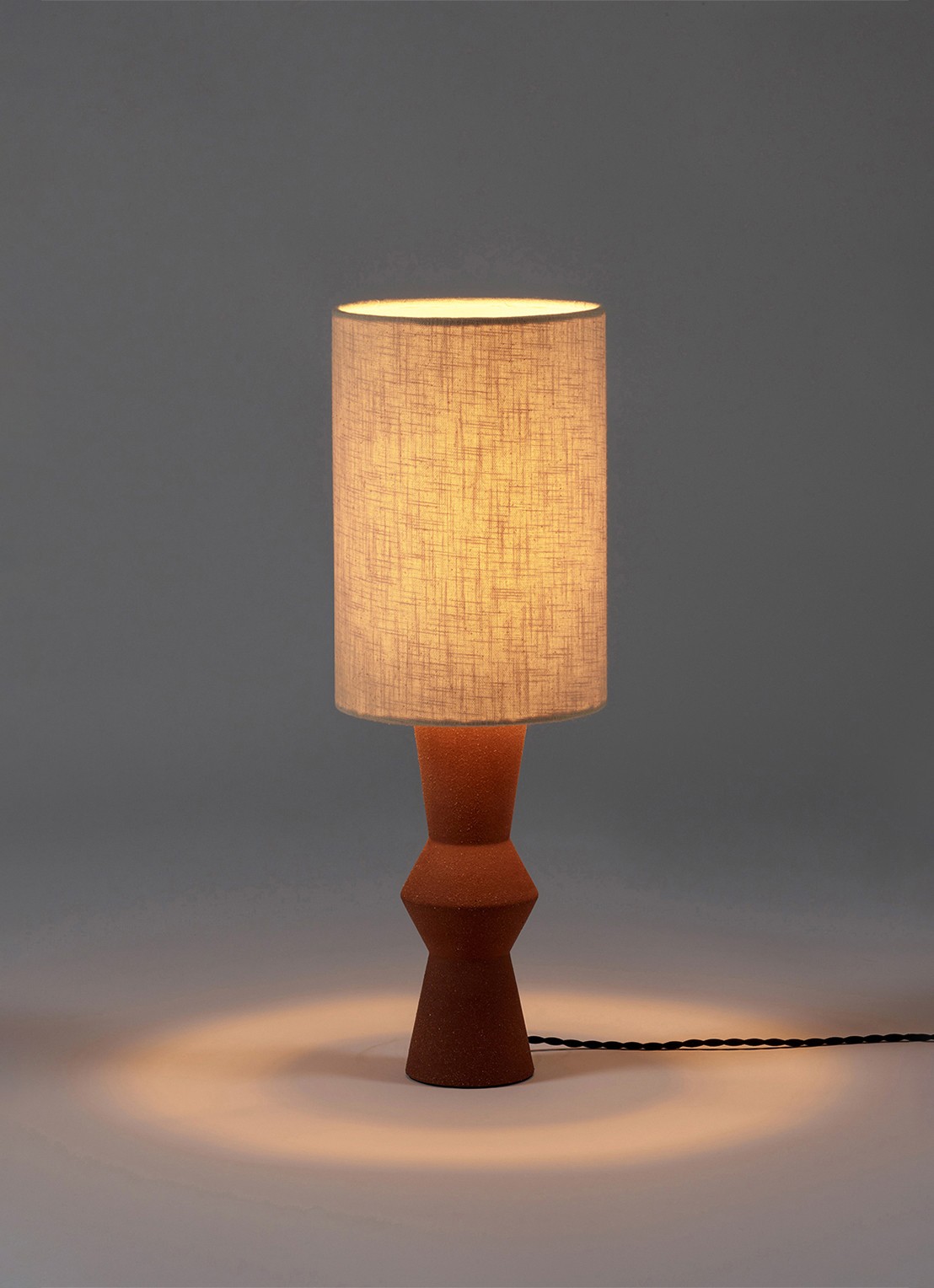 Serax Marie-Ann tafellamp Ø18 cm - voorkant 2 bruin