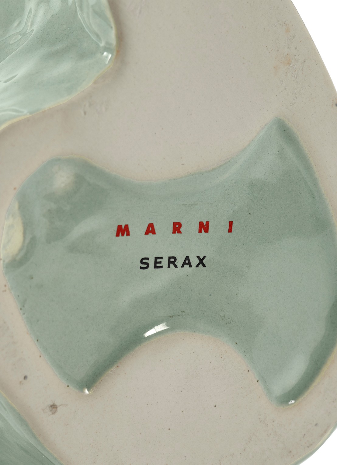 Serax Owl vaas van aardewerk S  - detail 2 lichtblauw