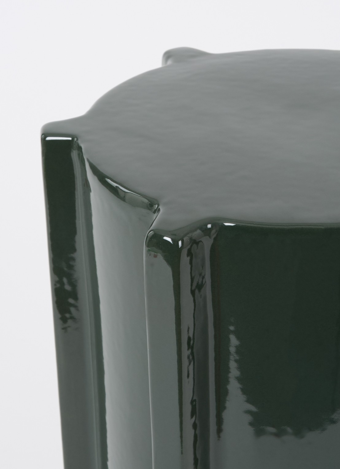 Serax Pawn bijzettafel 45,4 cm - voorkant 2 groen