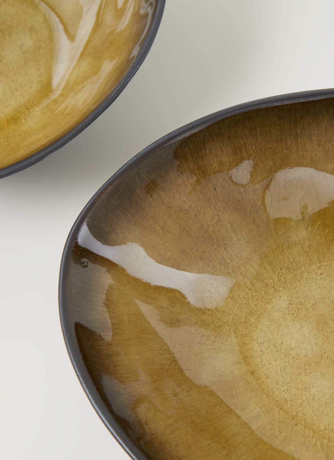 Serax Pure schaal 17 cm set van 2 - detail 3 mosterd