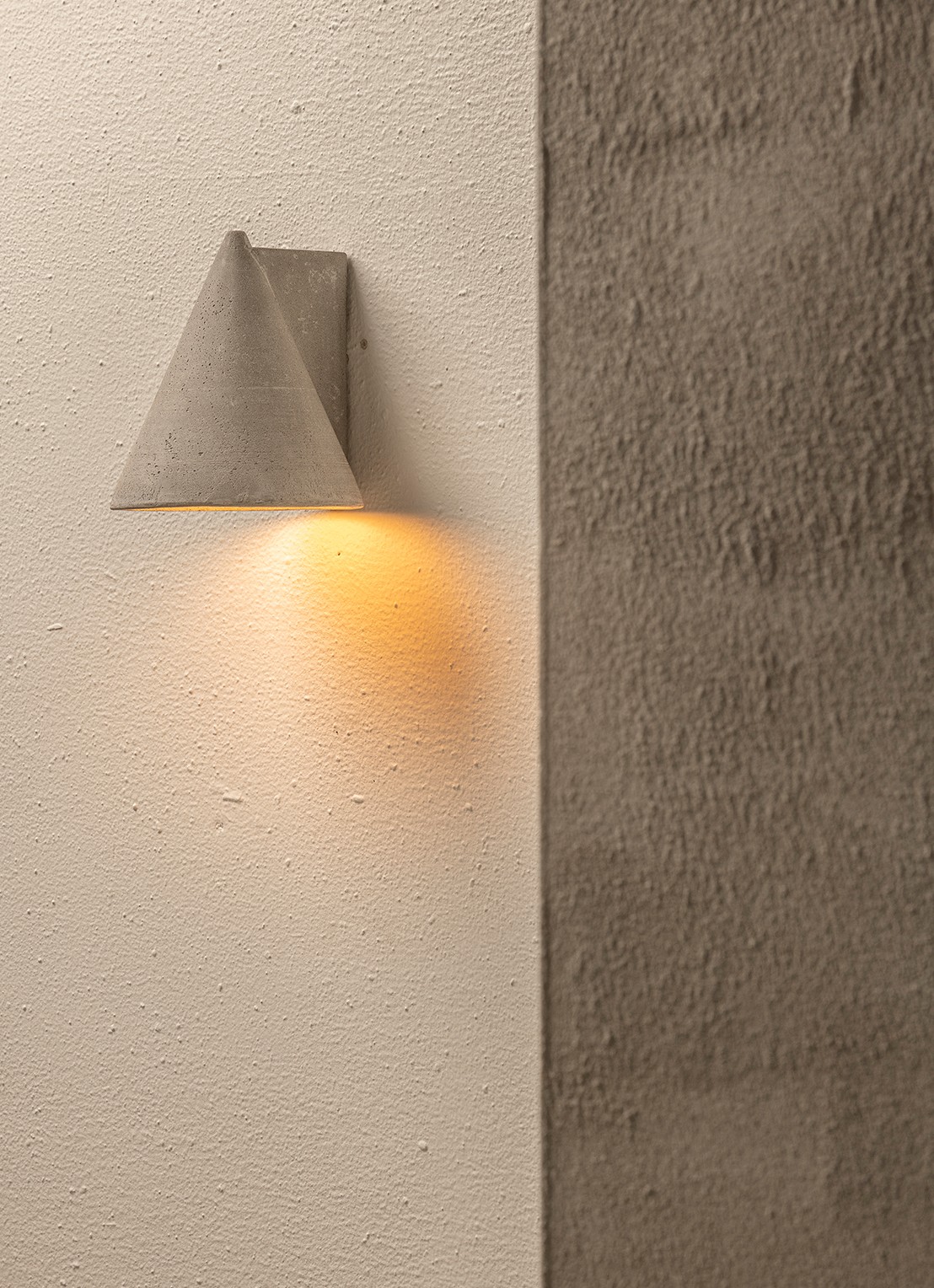 Serax Shape tafellamp Ø 15 cm - voorkant 2 lichtgrijs