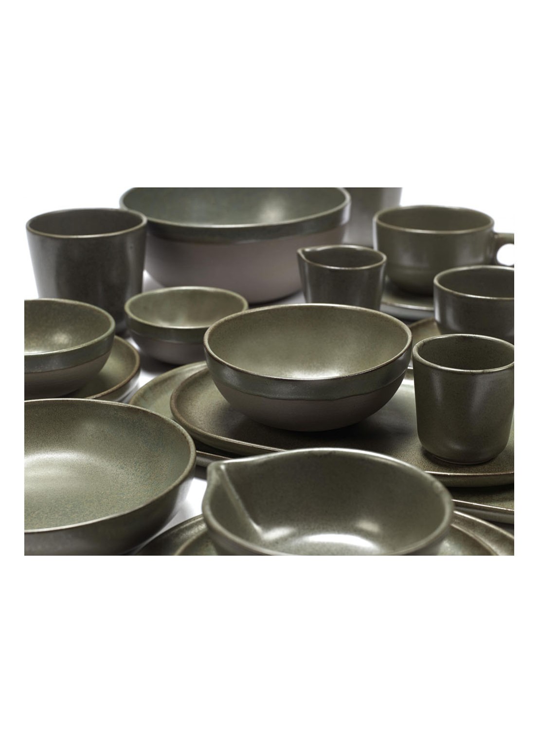 Serax Surface kom 15 cm - voorkant 2 legergroen