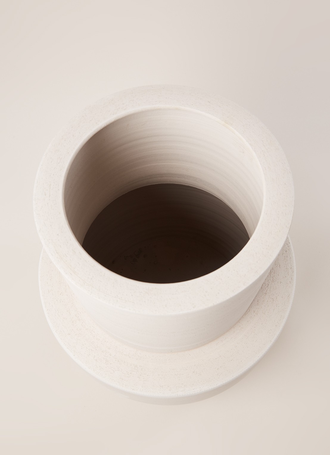 Serax Volumes vaas 47 cm - detail beige