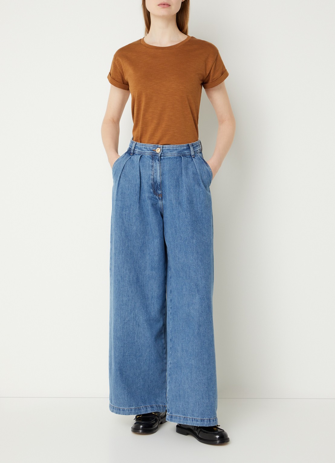 Sessùn Albano T-shirt met ronde hals - voorkant 2 cognac