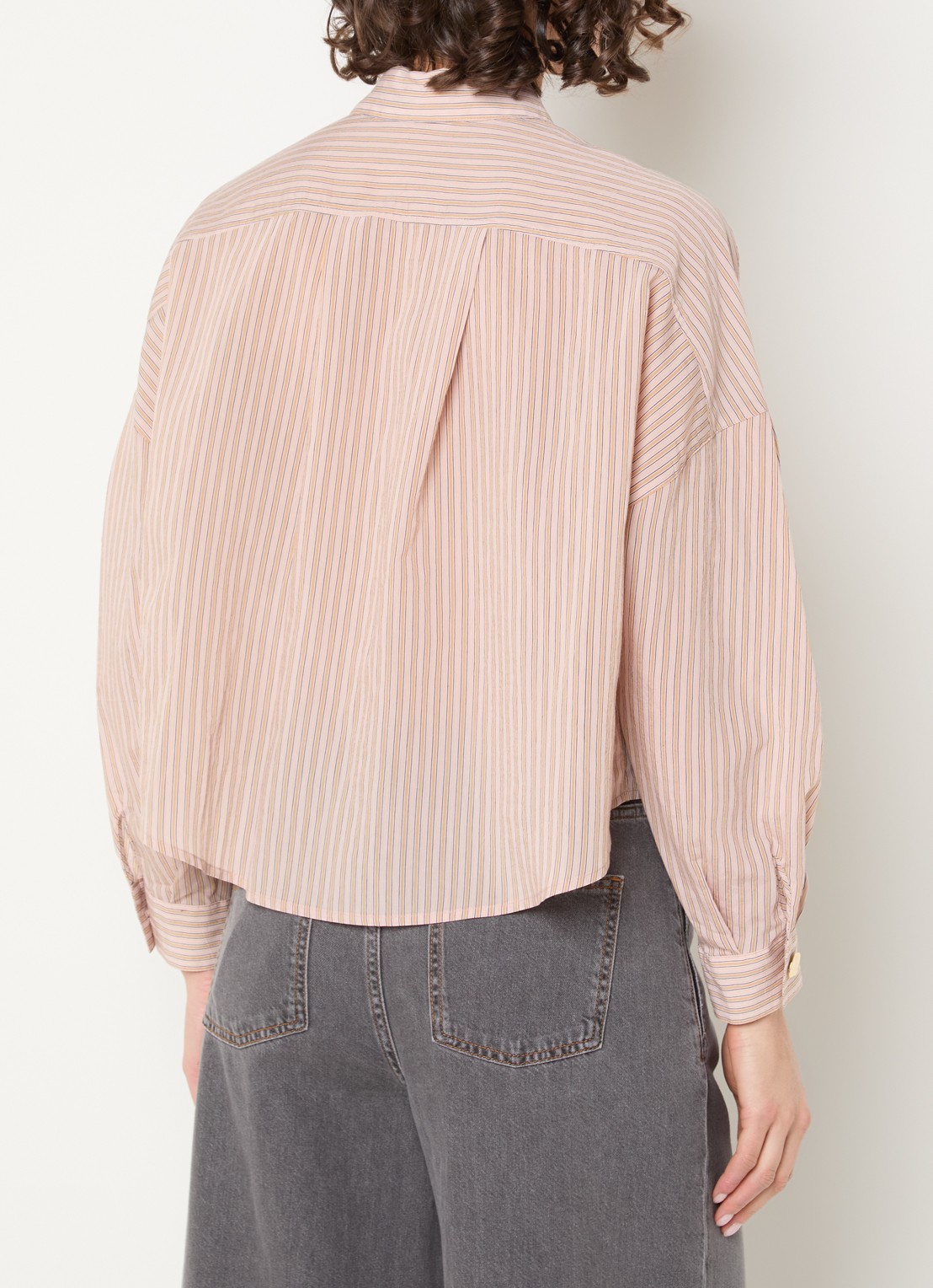 Sessùn Balanca blouse met streepprint en klepzakken - achterkant 4 zalmroze