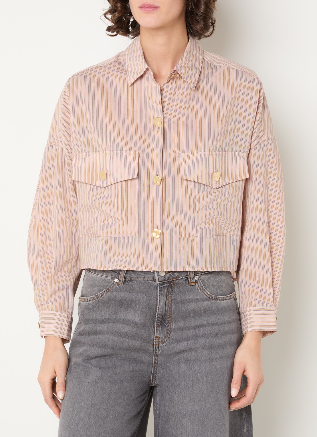 Sessùn Balanca blouse met streepprint en klepzakken - detail zalmroze