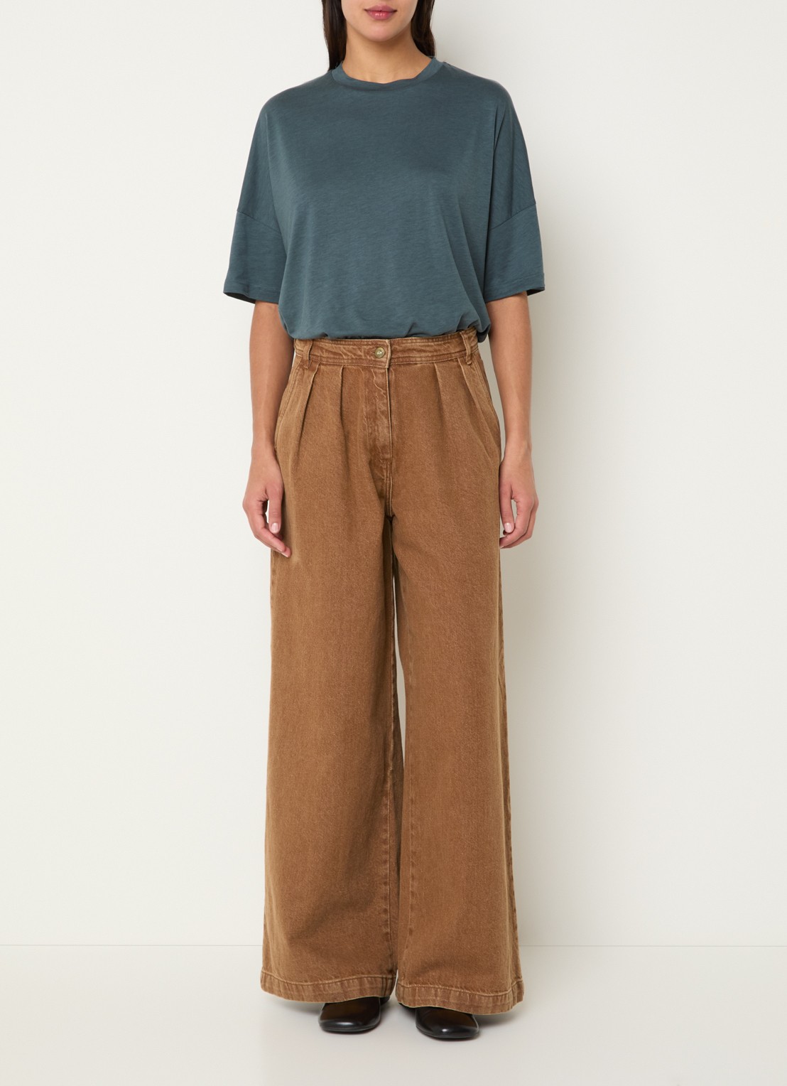 Sessùn Diegui high waist wide fit palazzo broek van denim - voorkant 2 camel