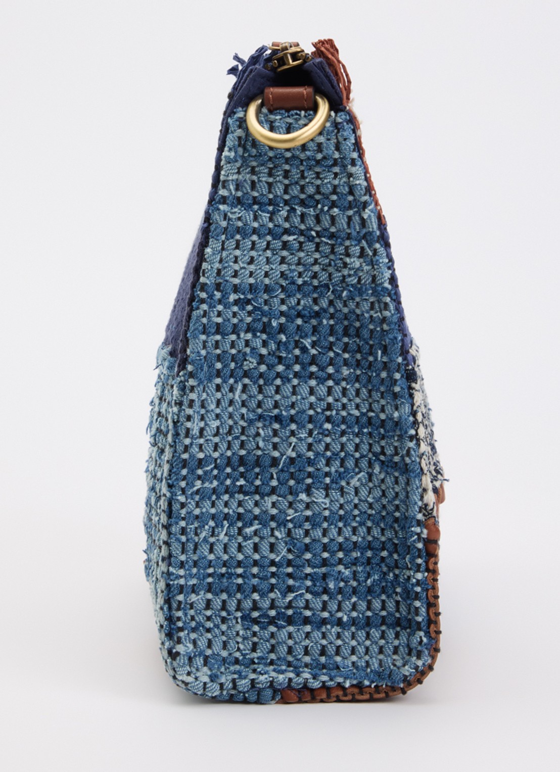 Sessùn Farawa Blue schoudertas van raffia met details van leer - detail 4 denim