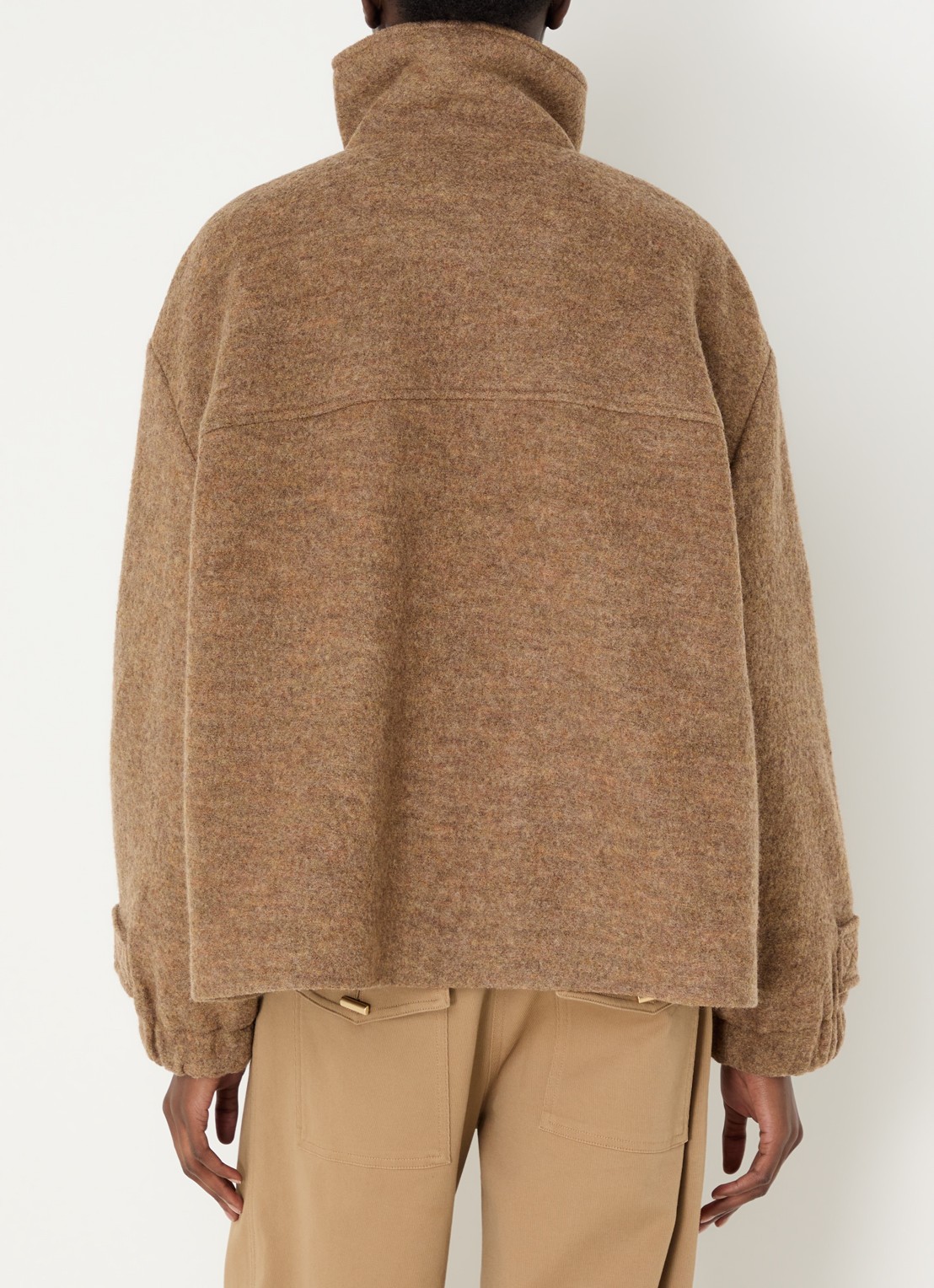 Sessùn Hattson mantel van wol met klepzakken - achterkant 4 camel