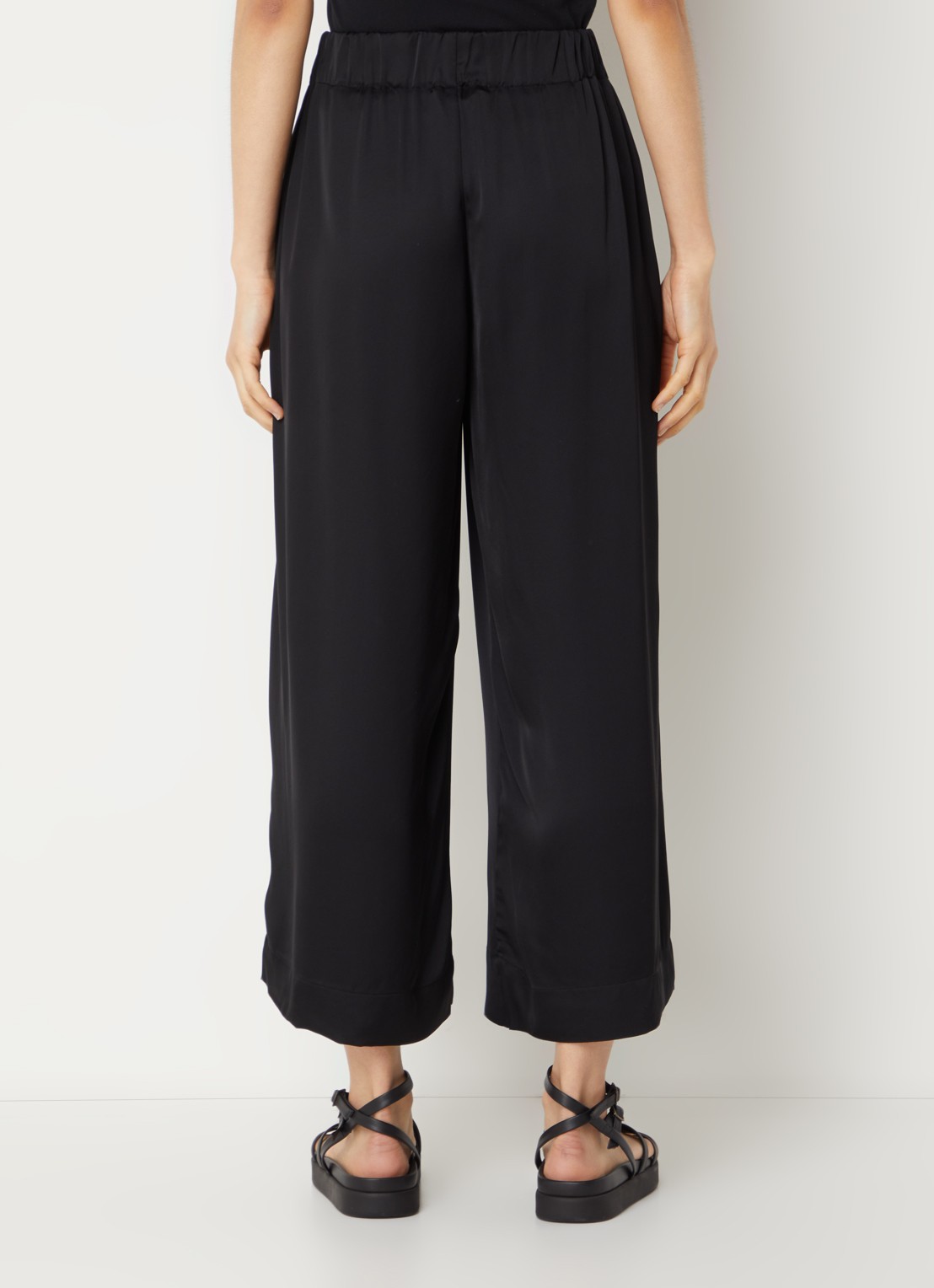 Sessùn Isla mid waist wide fit cropped broek van satijn - achterkant 2 zwart