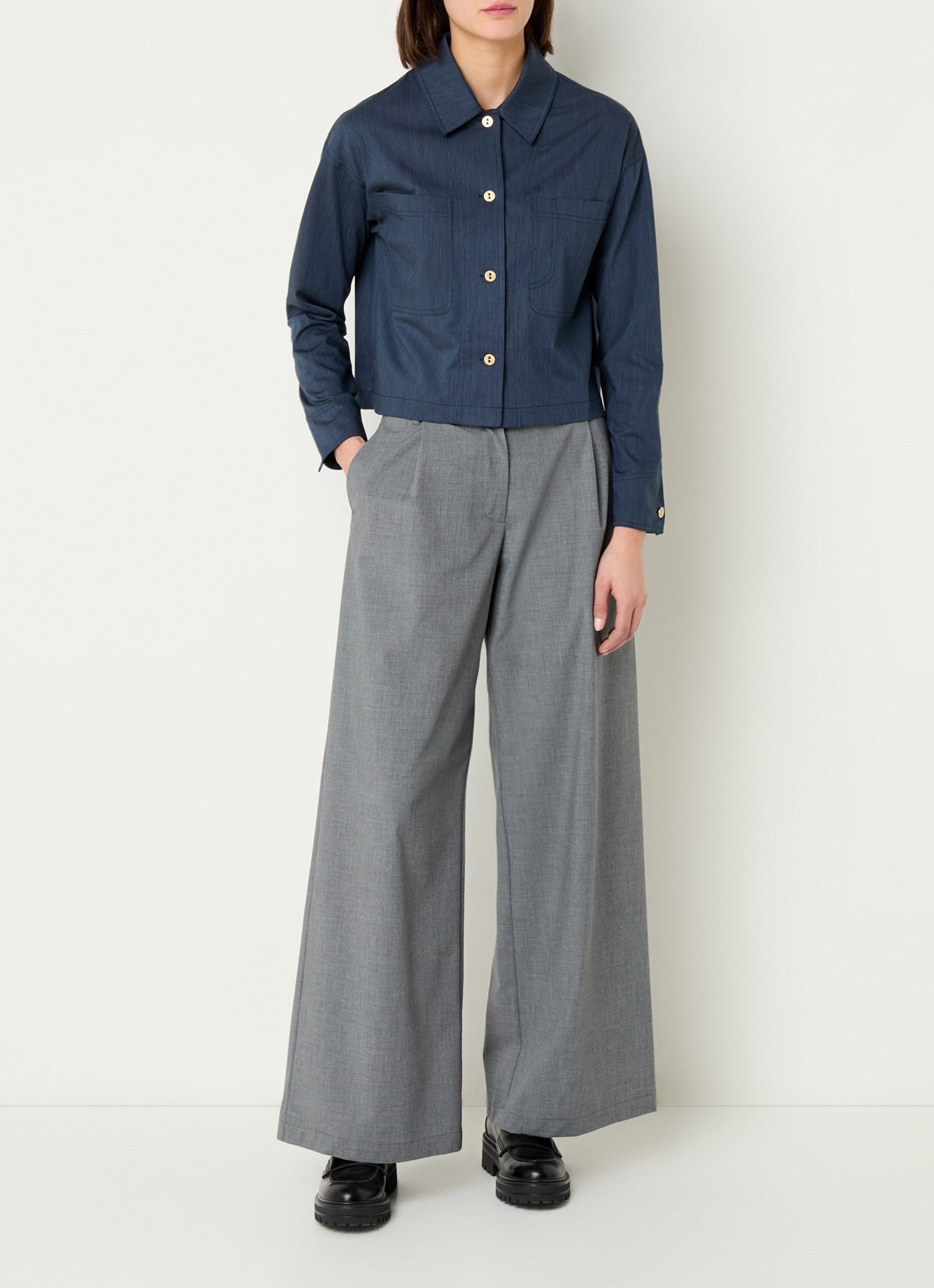 Sessùn Notteri overshirt met opgestikte zakken - voorkant 2 donkerblauw