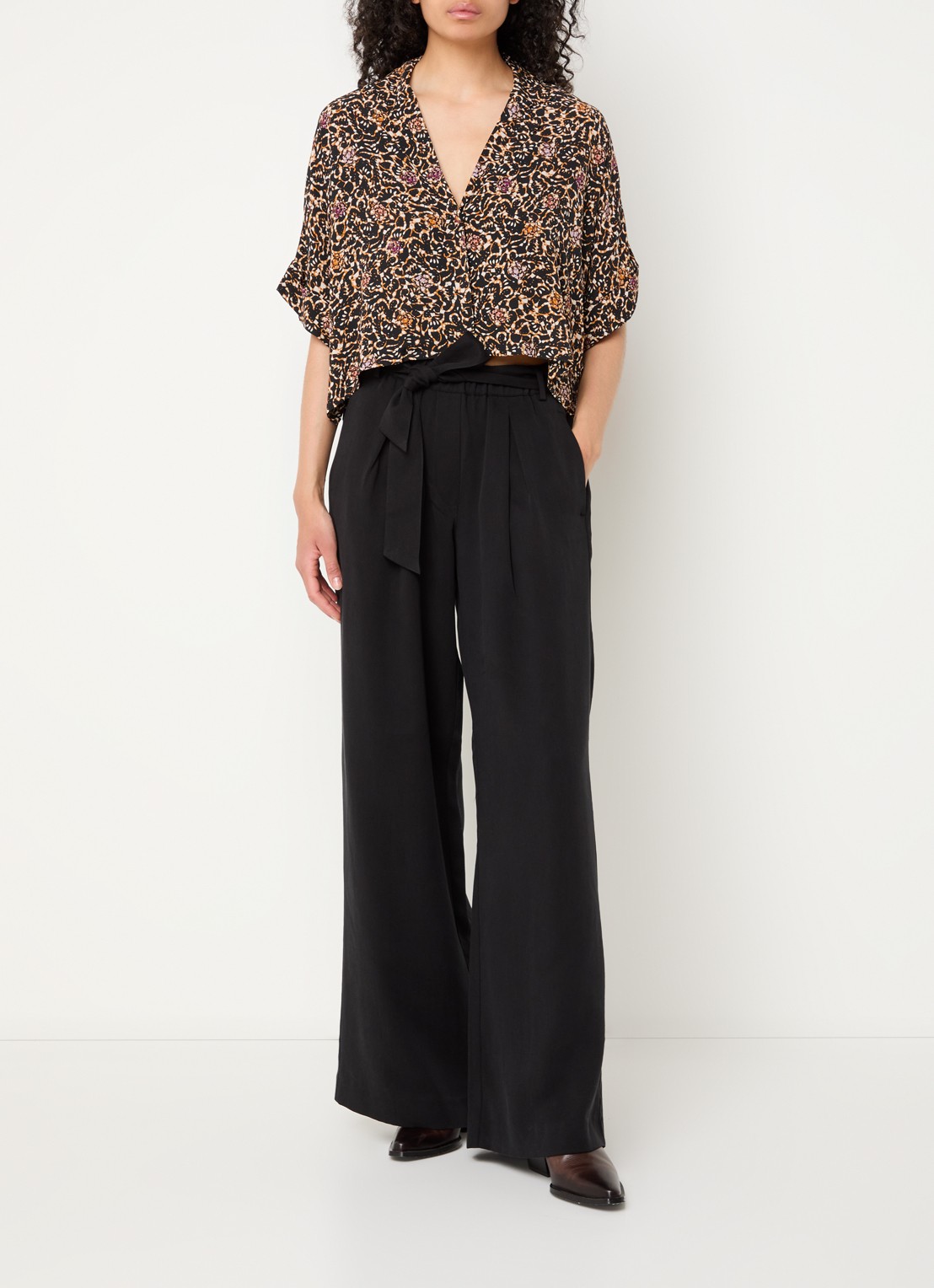 Sessùn Rim high waist wide fit pantalon  met strikceintuur - voorkant 4 zwart