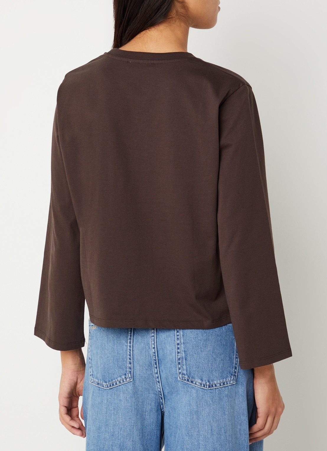 Sessùn Severiano long sleeve met ronde hals - achterkant donkerbruin
