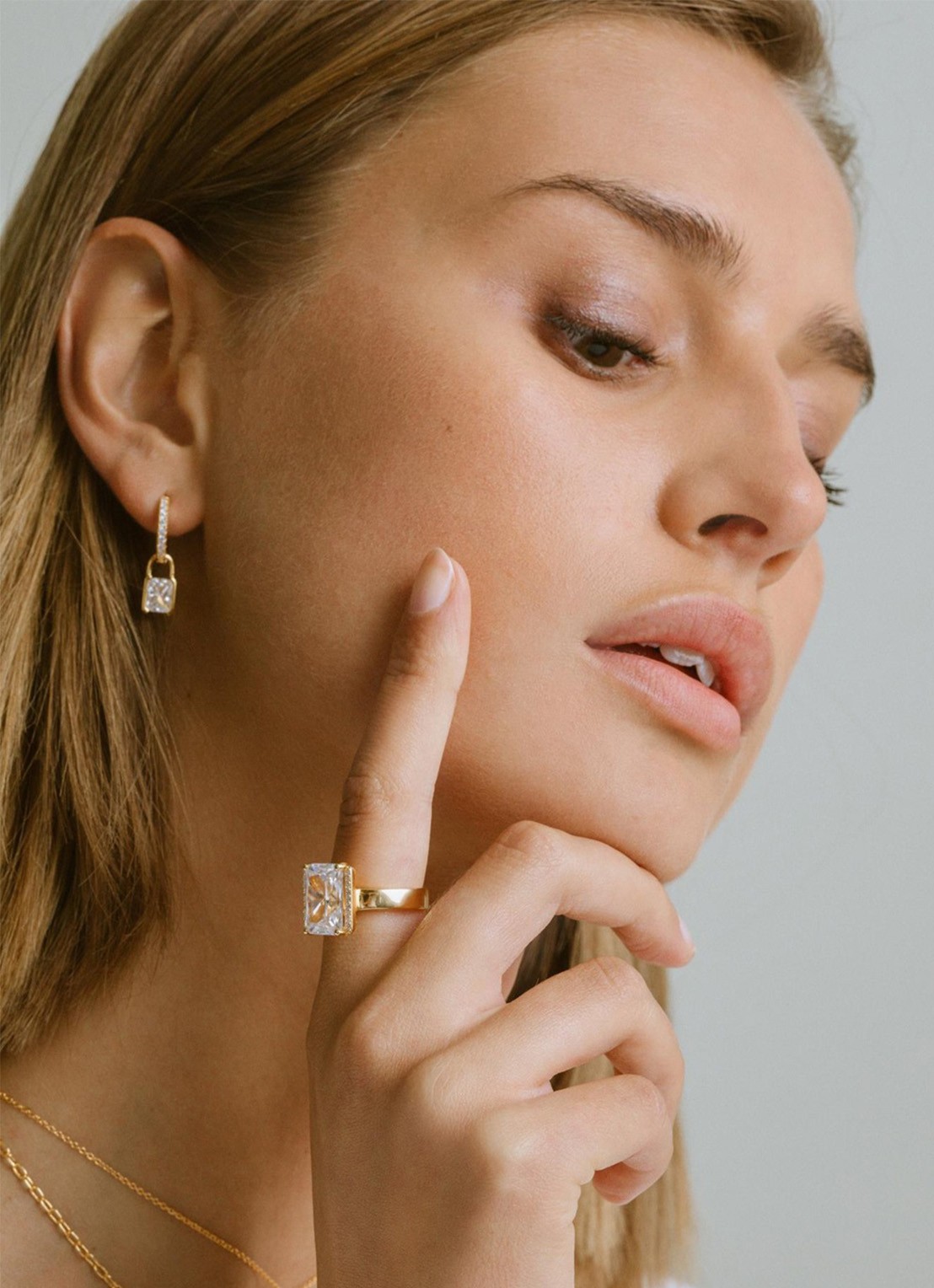 Sif Jakobs Roccanova ooringen verguld  - voorkant 3 wit