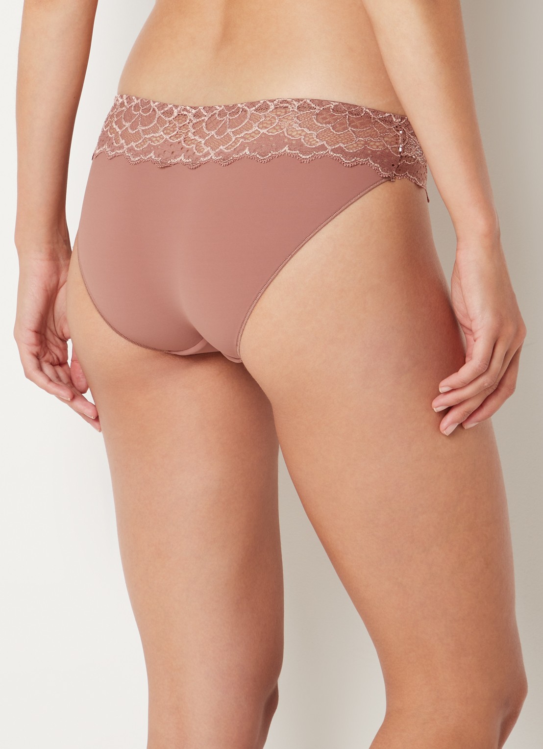 Simone Pérèle Caresse slip met kant - achterkant 3 lichtbruin