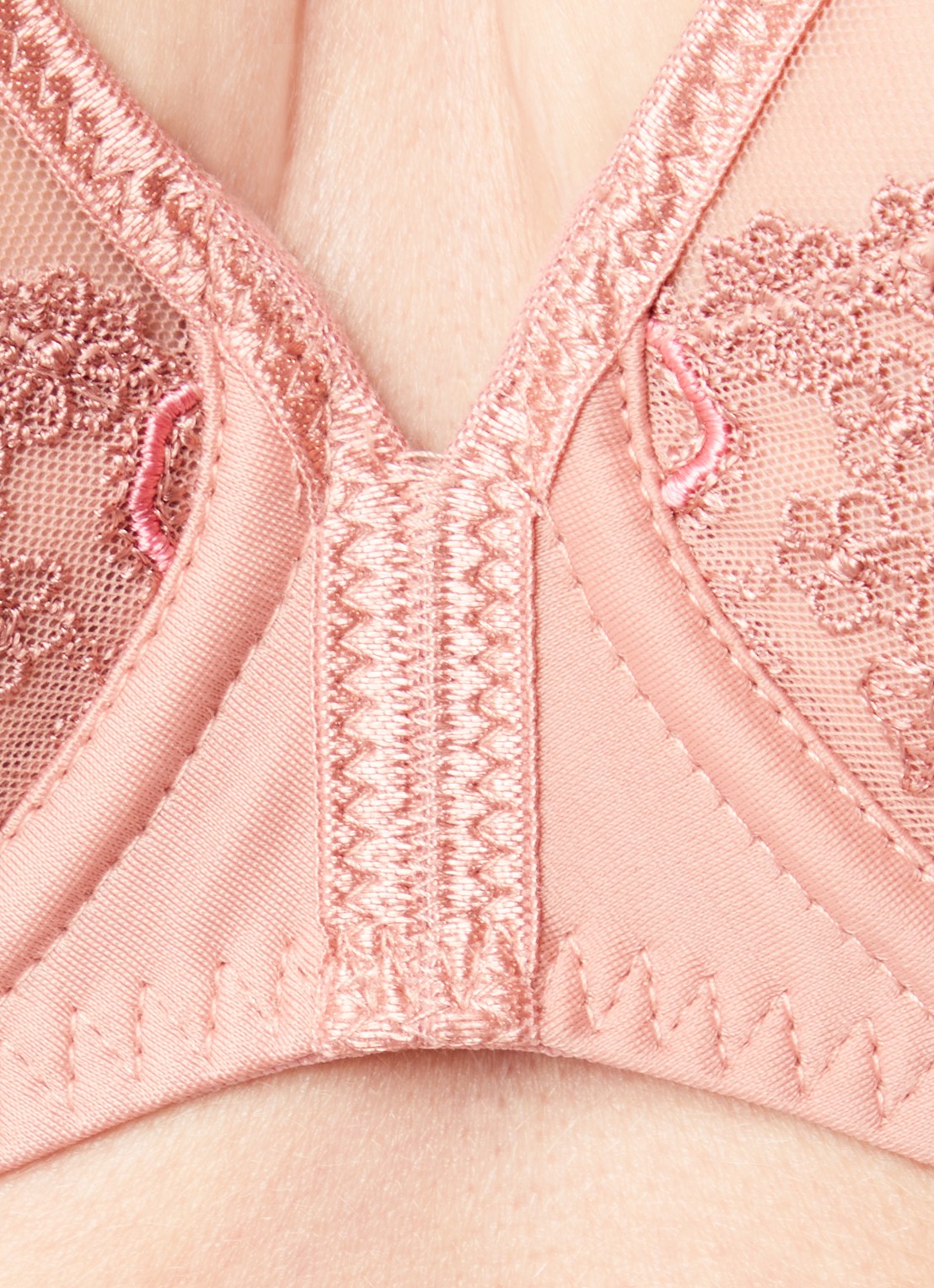 Simone Pérèle Delice plunge beugel bh van  mesh met borduring - detail 5 zalmroze