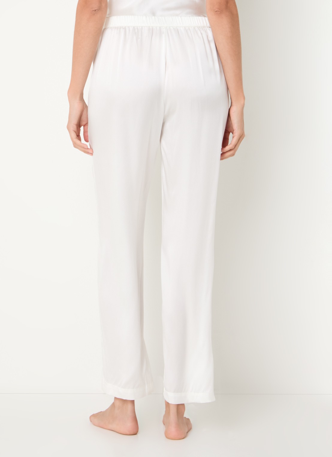 Simone Pérèle Love Me straight fit pyjamabroek van zijde - achterkant 3 creme