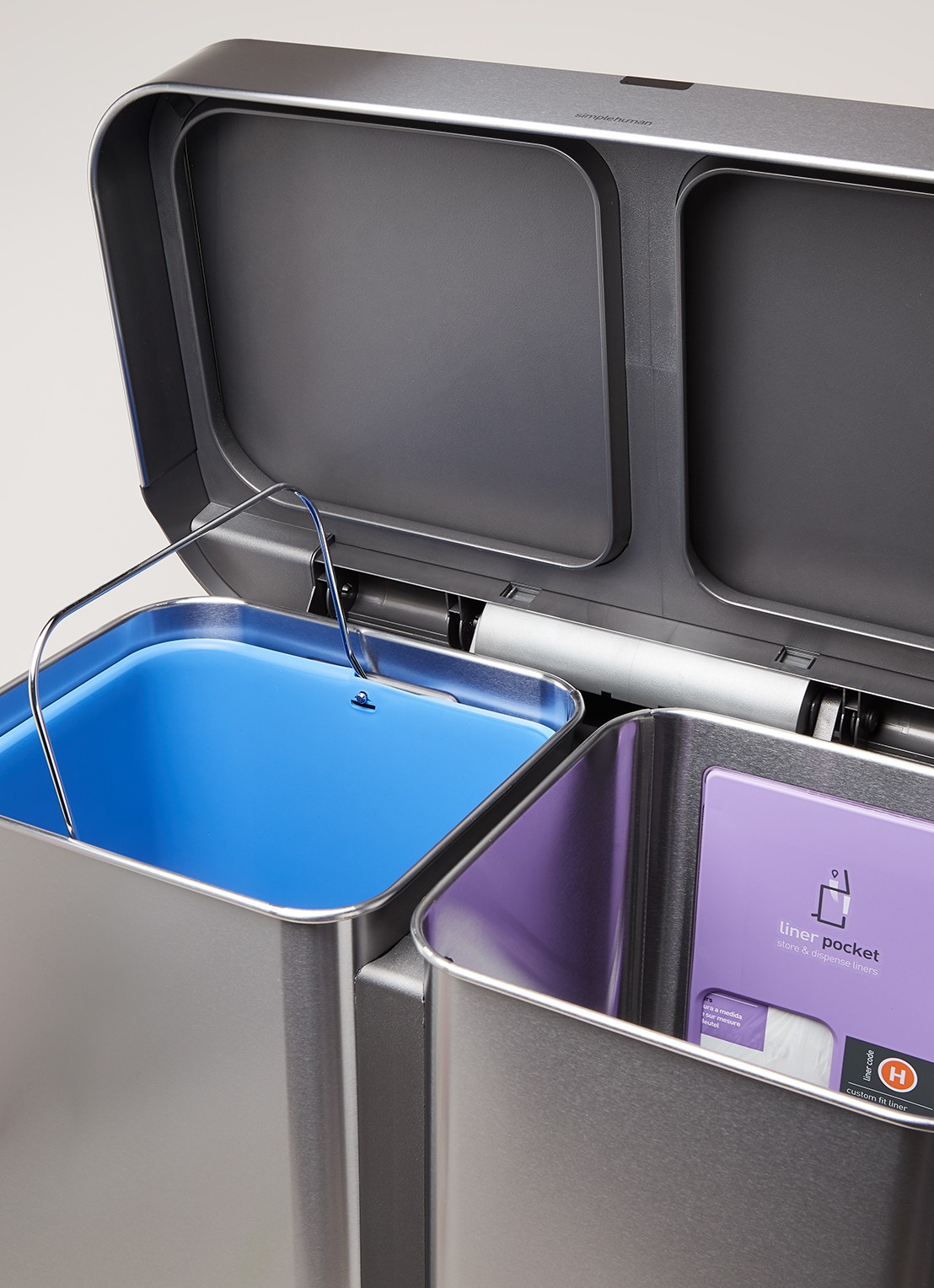 Simplehuman Reference Simplehuman Prullenbak met sensoren 58 liter • Zilver • deBijenkorf.be