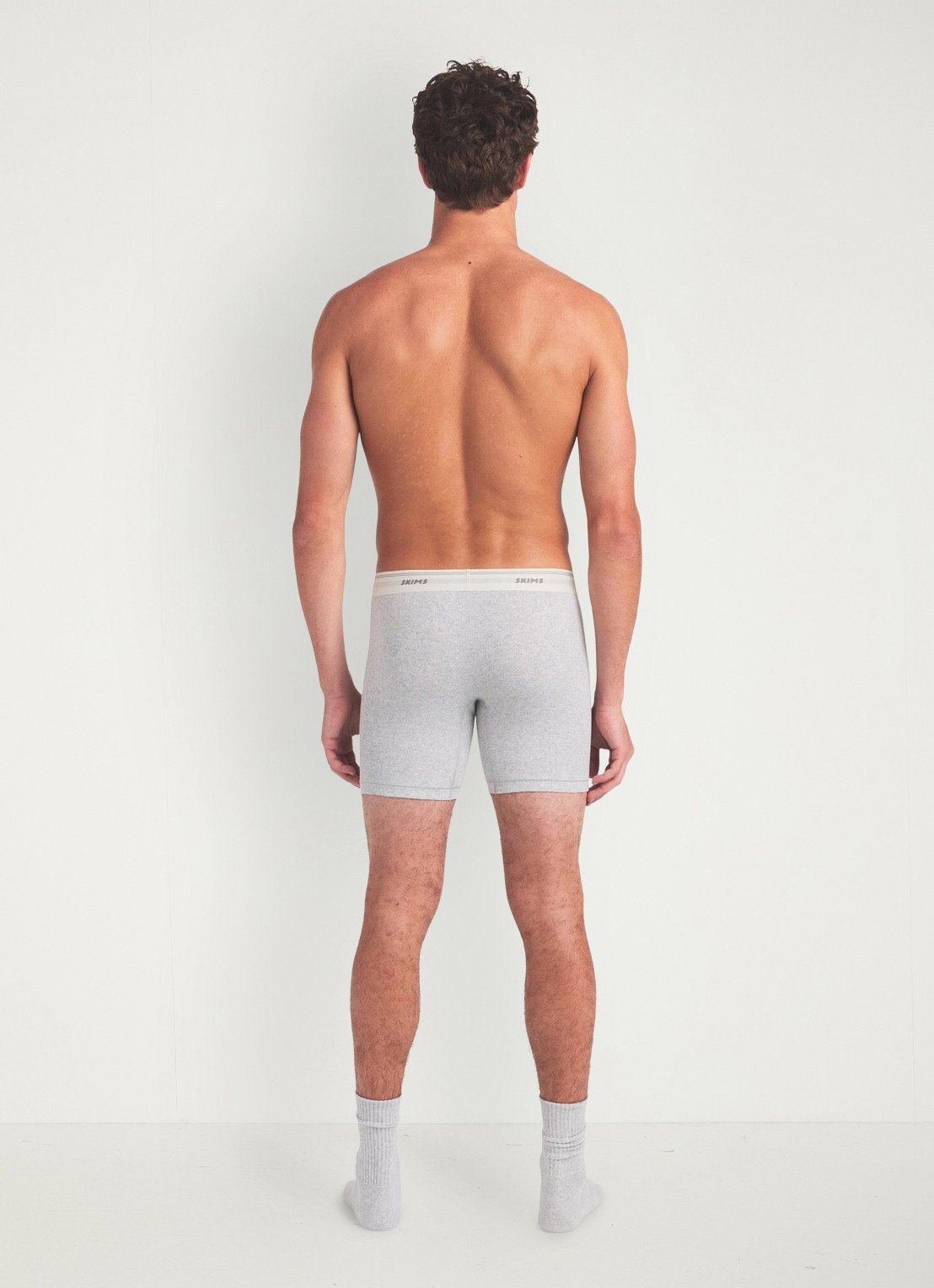 SKIMS Classic Cotton 5" boxershort met logoband - achterkant grijs