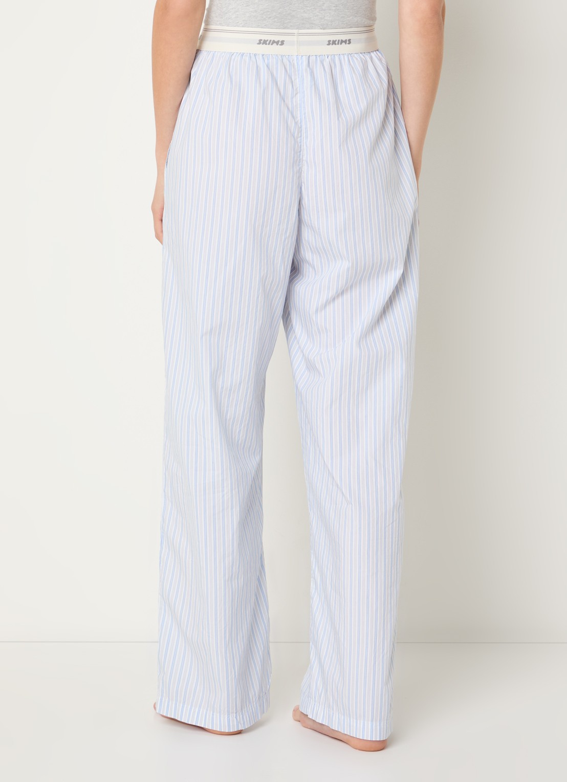 SKIMS Coton Poplin loungebroek met logoband - achterkant 2 blauw
