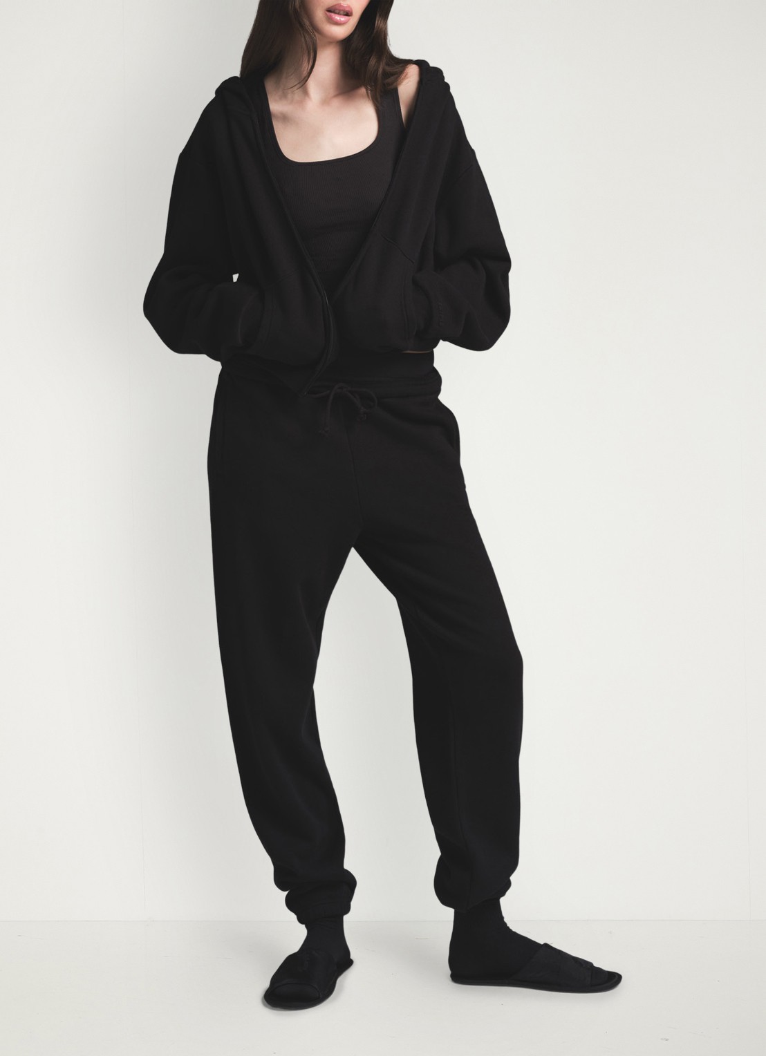 SKIMS Cotton Fleece sweatvest met capuchon - voorkant 2 zwart