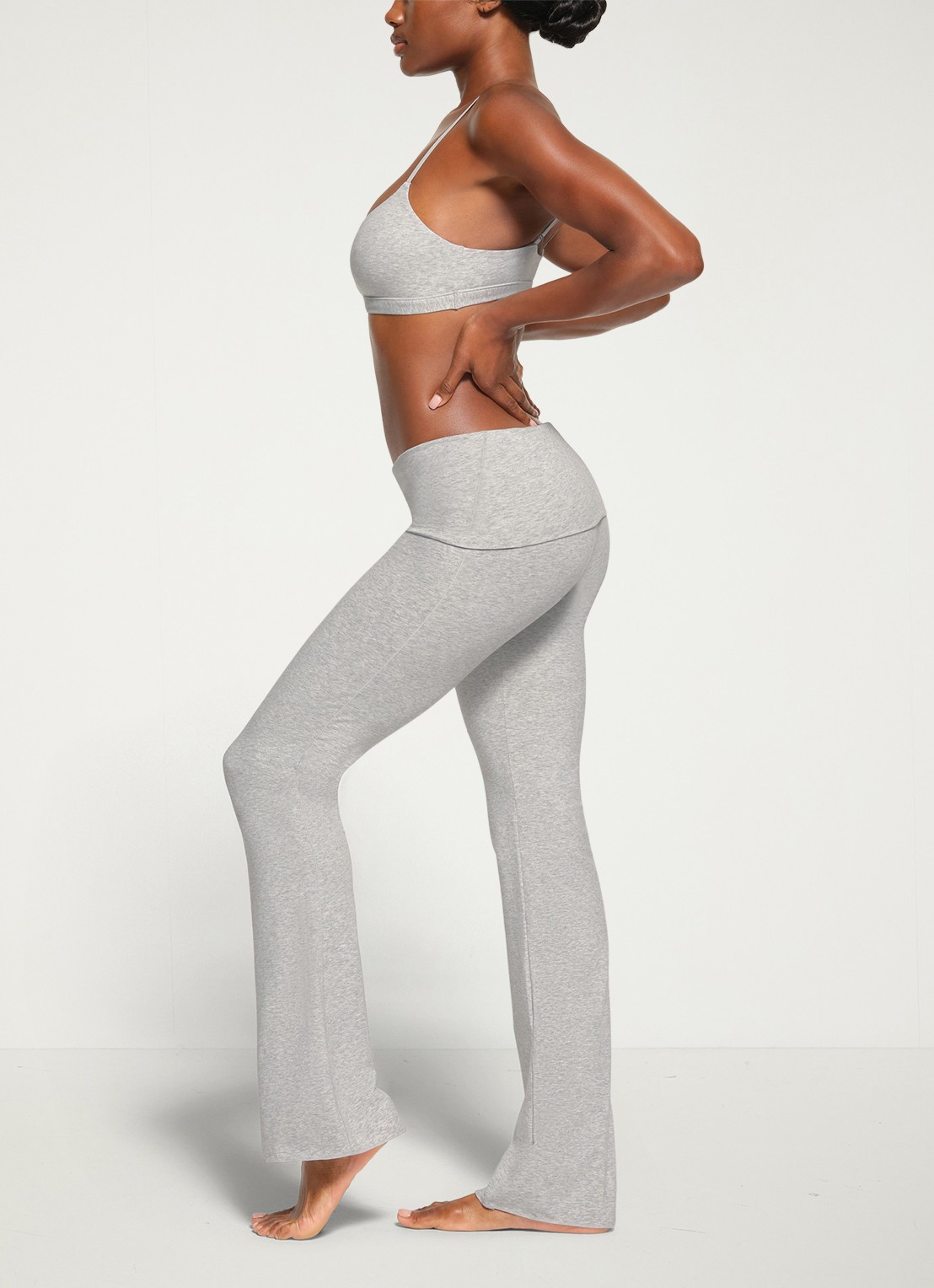 SKIMS Cotton Jersey mid waist straight fit loungebroek  - detail 4 grijsmele