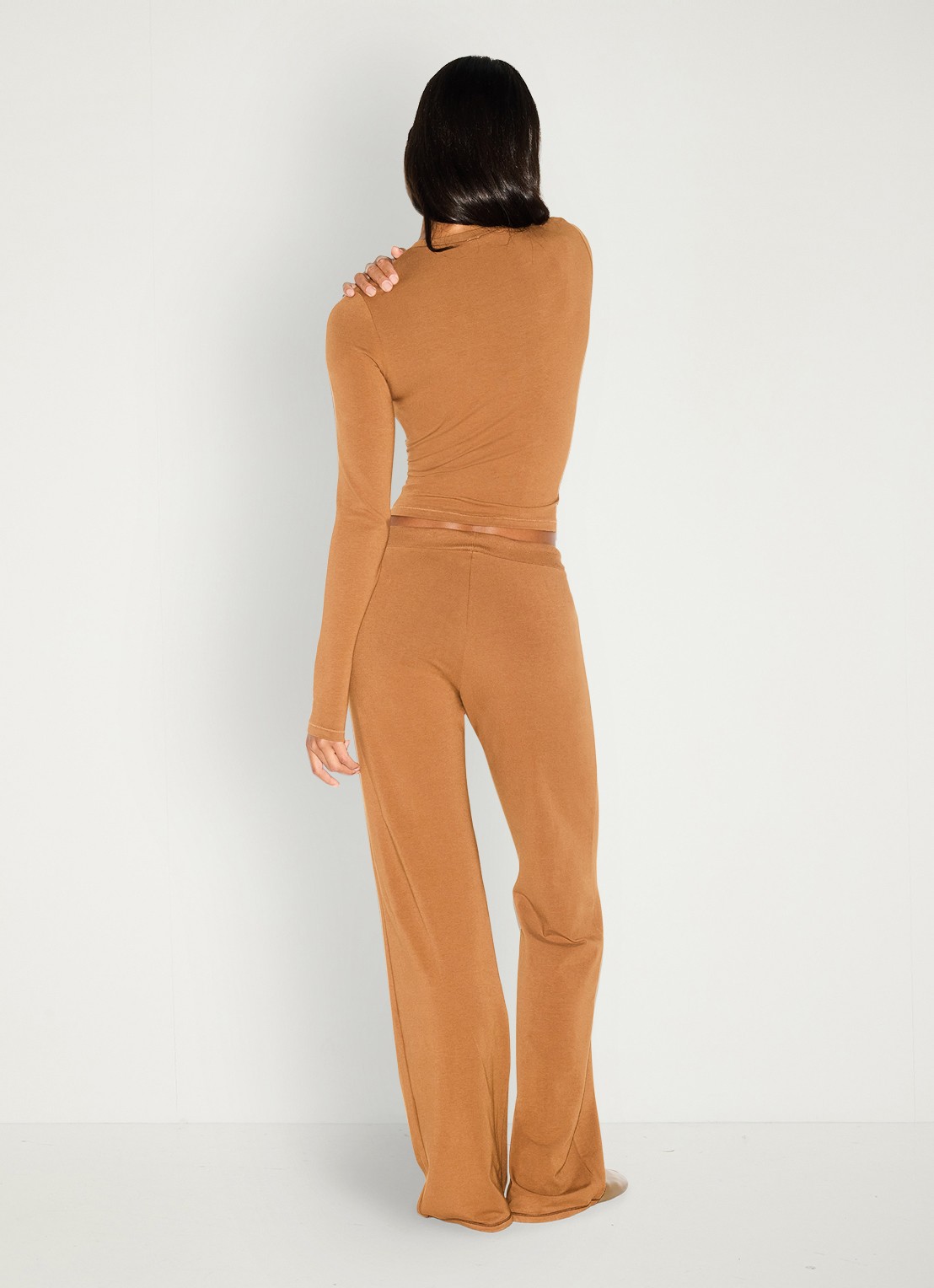 SKIMS Cotton Jersey straight fit loungebroek  - achterkant 3 chai