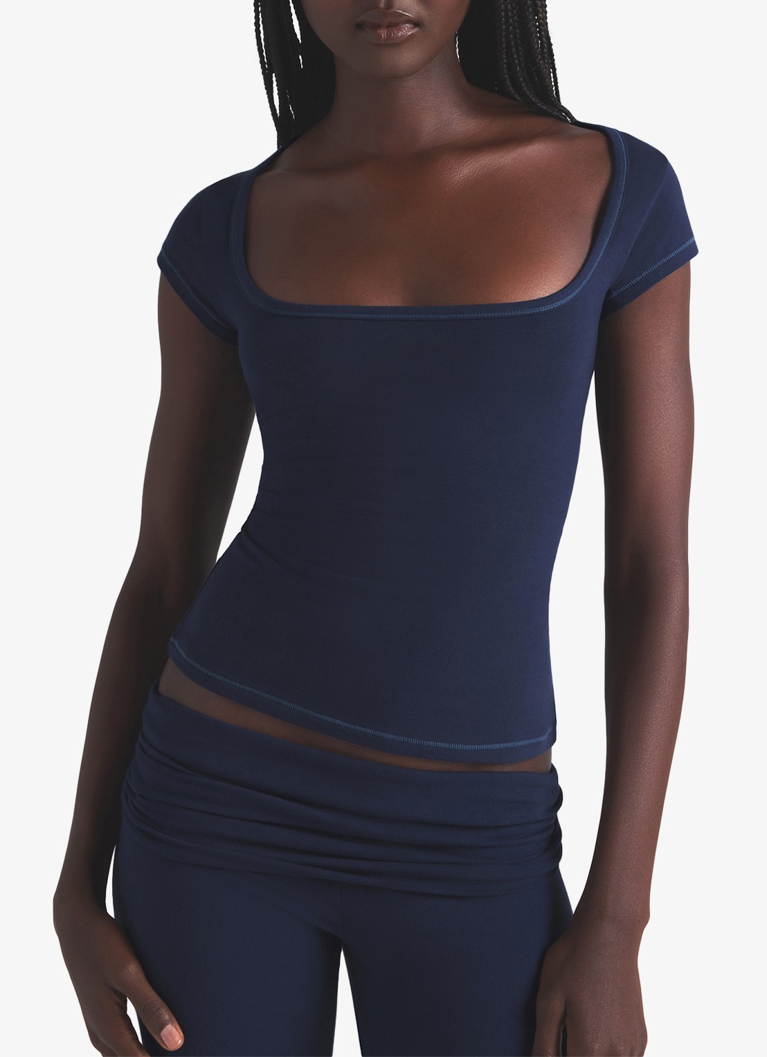 SKIMS Cotton Jersey t-shirt met rechthoekige hals - detail 2 donkerblauw